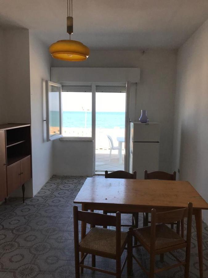 Virgola Zero Holiday Beach Apartment Порто Потенца Пичена Екстериор снимка