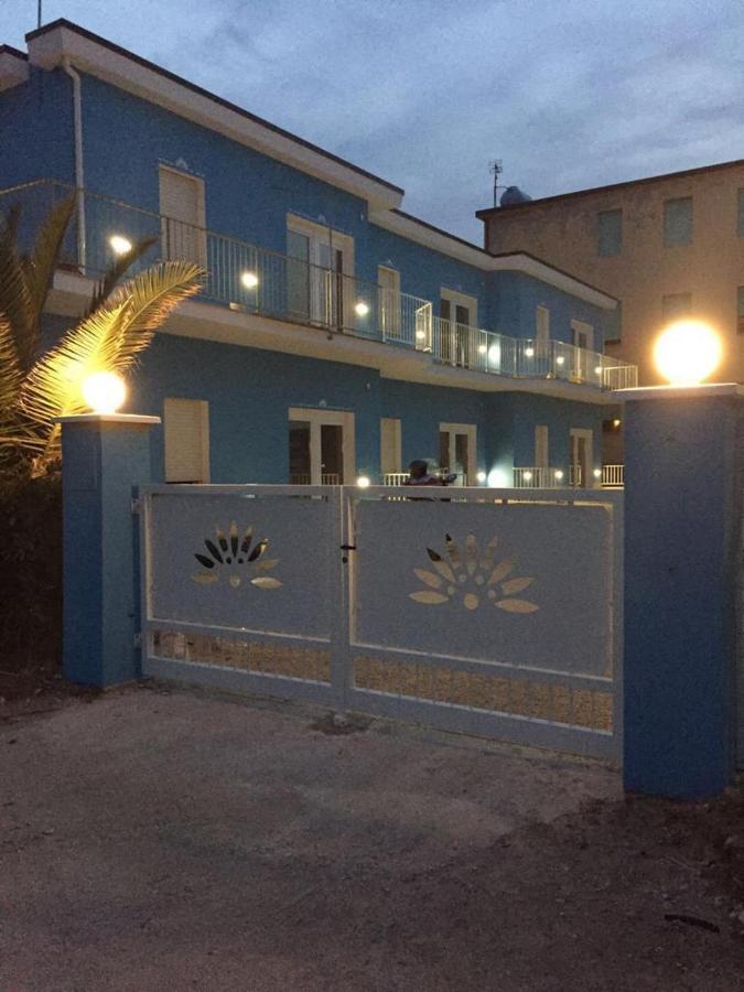 Virgola Zero Holiday Beach Apartment Порто Потенца Пичена Екстериор снимка
