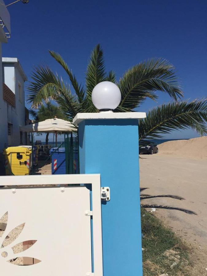 Virgola Zero Holiday Beach Apartment Порто Потенца Пичена Екстериор снимка